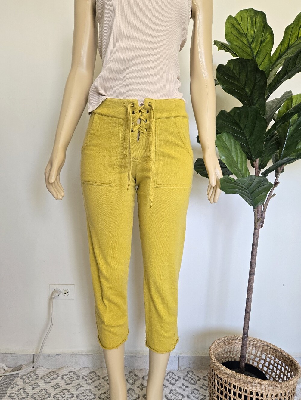 RARE ACACIA Organic Cotton 100% Mustard yellow Lace-up Cropped Pants Size S
